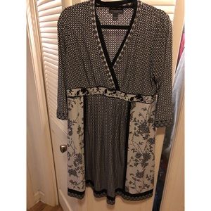 Black white floral maternity dress